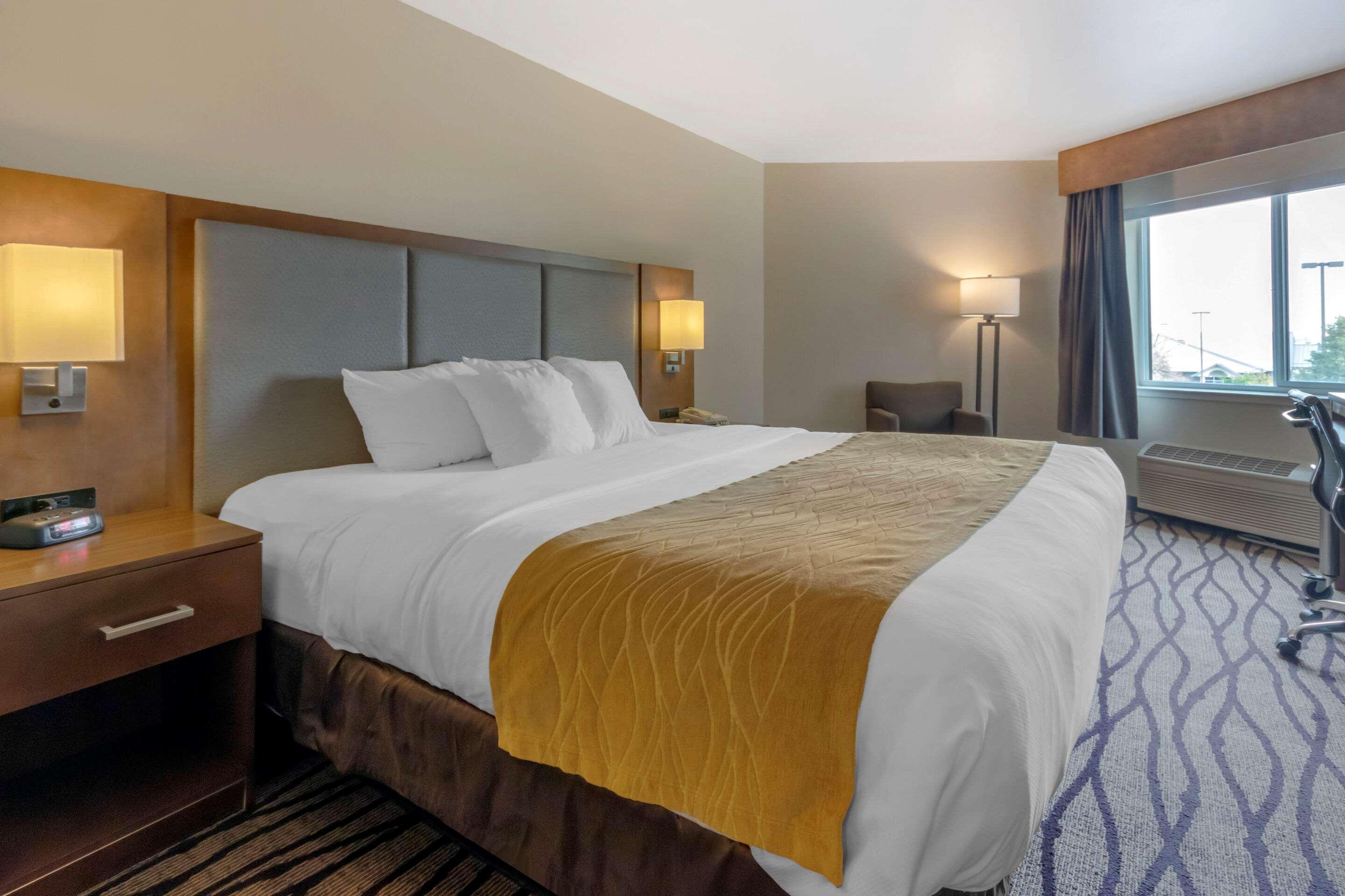 Comfort Inn & Suites Market - Airport Great Falls Ngoại thất bức ảnh