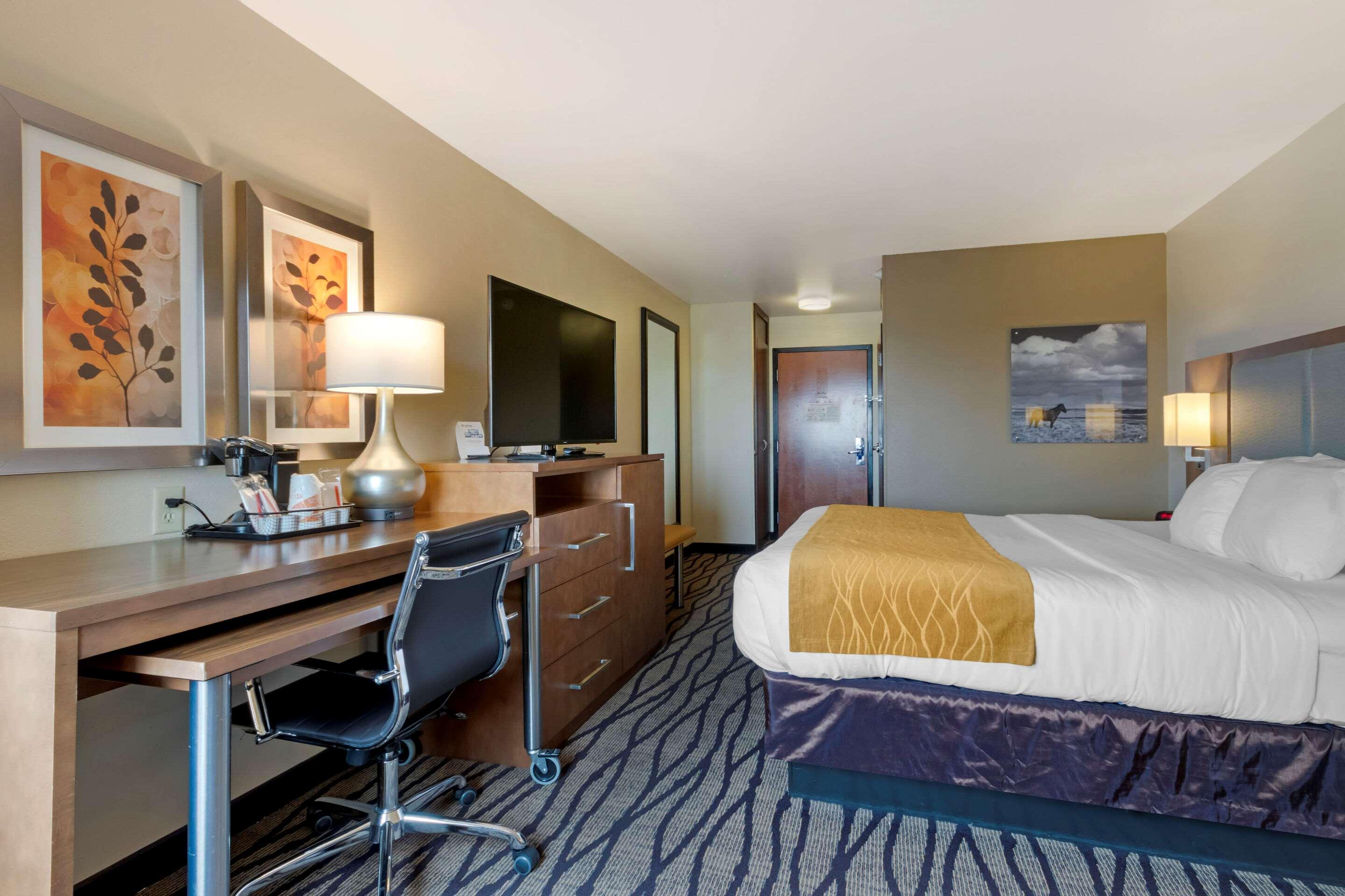 Comfort Inn & Suites Market - Airport Great Falls Ngoại thất bức ảnh