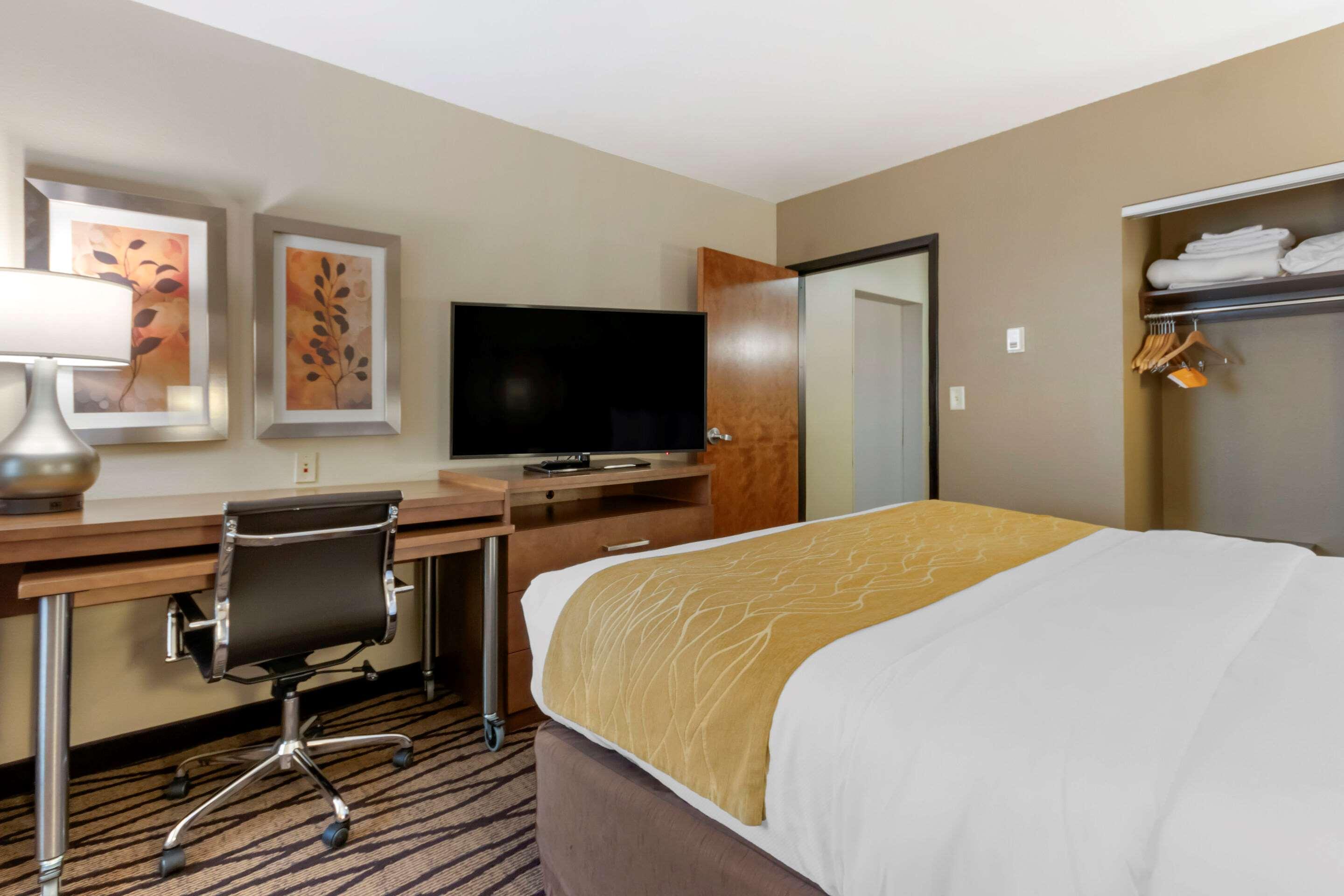 Comfort Inn & Suites Market - Airport Great Falls Ngoại thất bức ảnh
