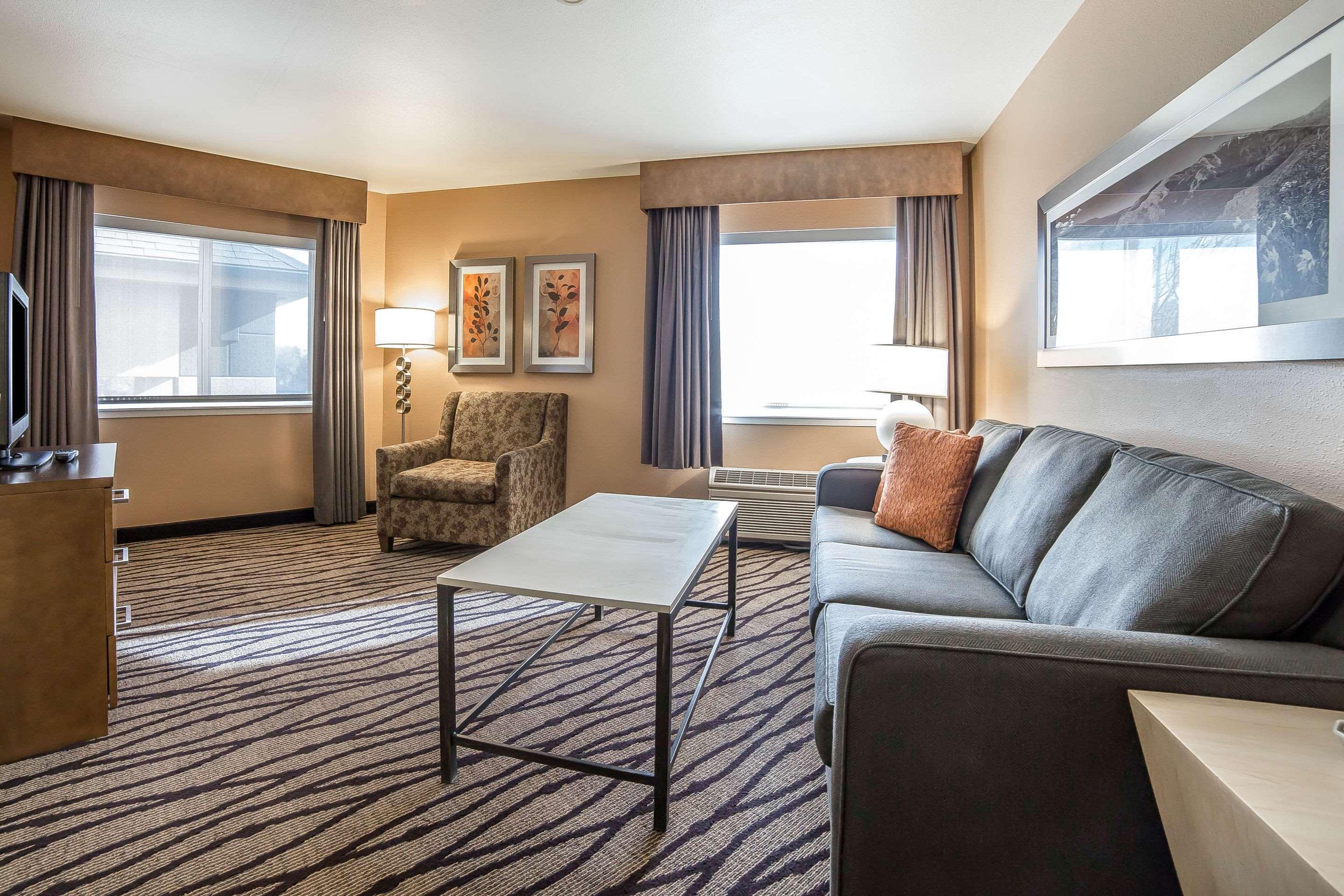Comfort Inn & Suites Market - Airport Great Falls Ngoại thất bức ảnh