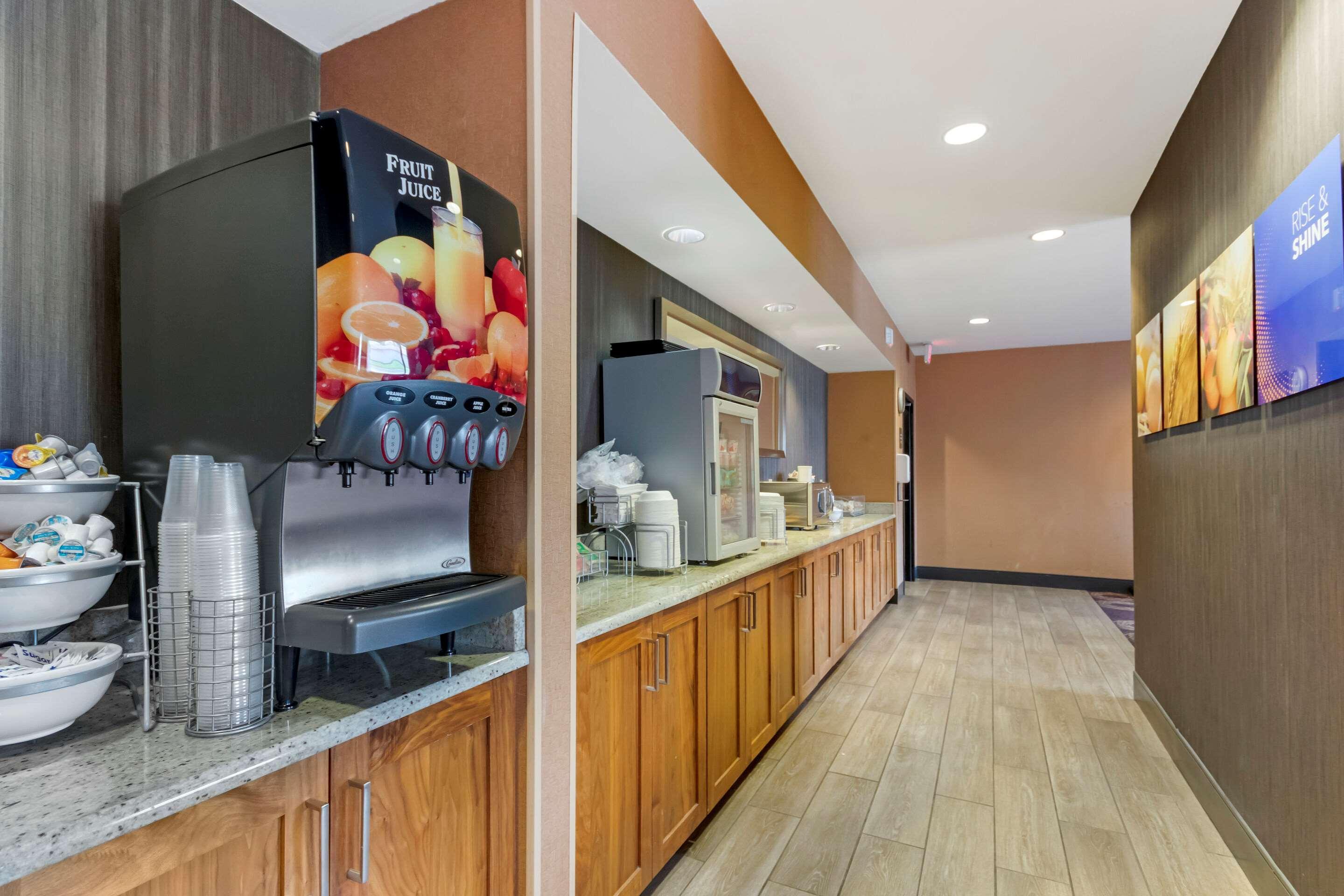 Comfort Inn & Suites Market - Airport Great Falls Ngoại thất bức ảnh