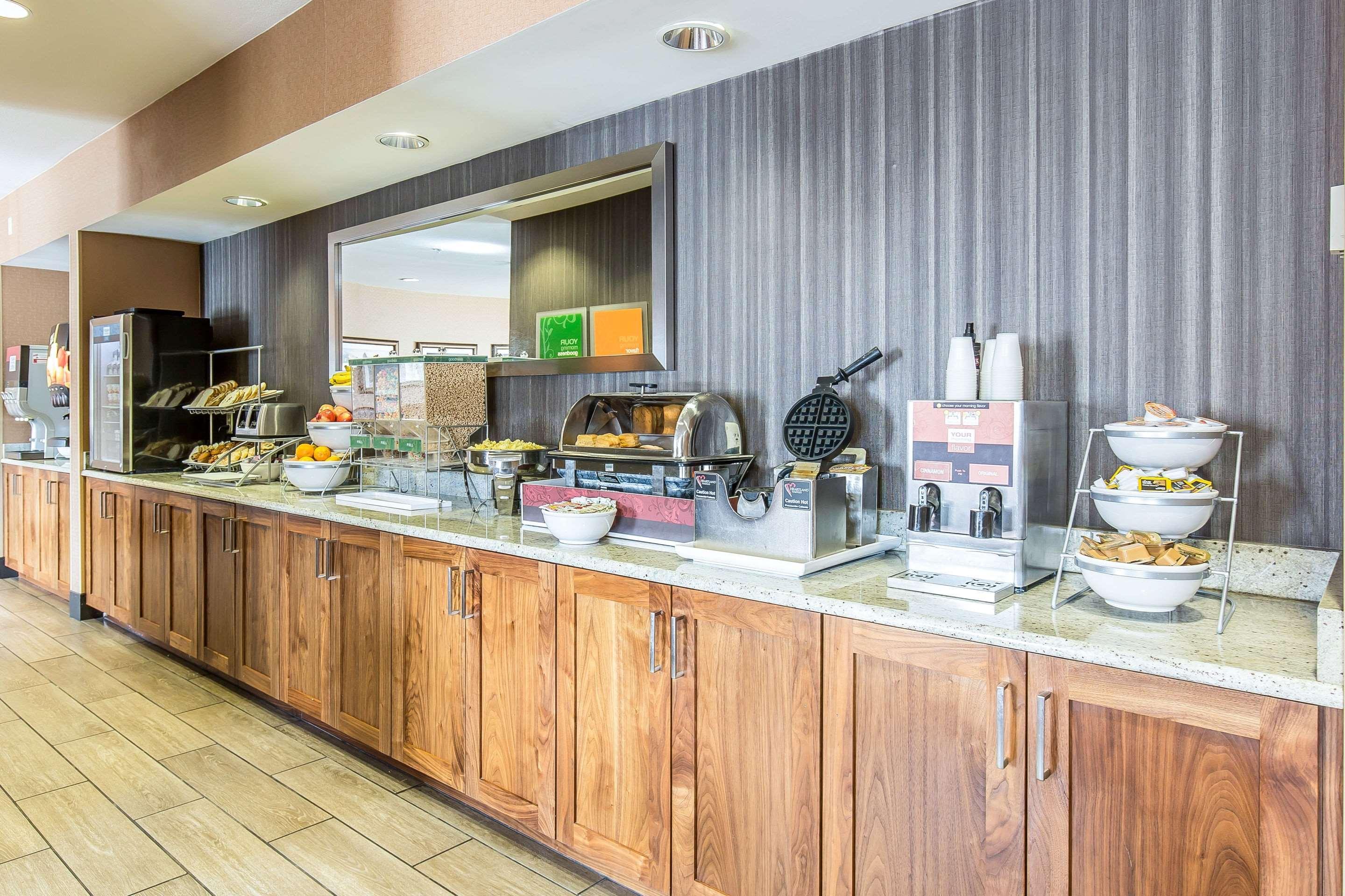 Comfort Inn & Suites Market - Airport Great Falls Ngoại thất bức ảnh